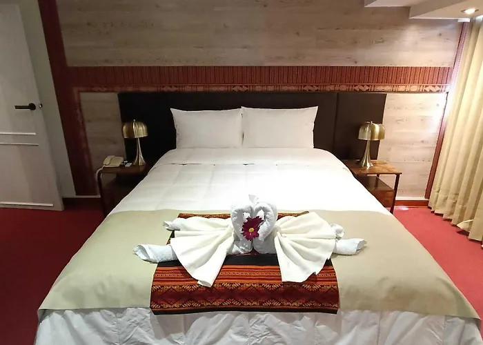 Hotel Salones Del Inca 2*