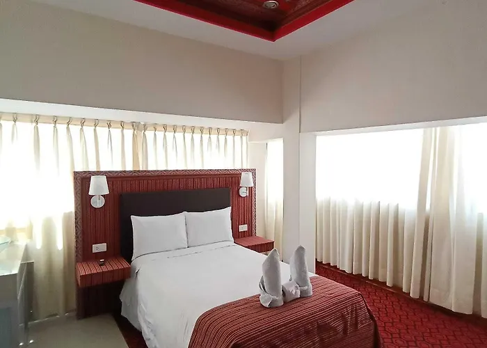Hotel Salones Del Inca 2*